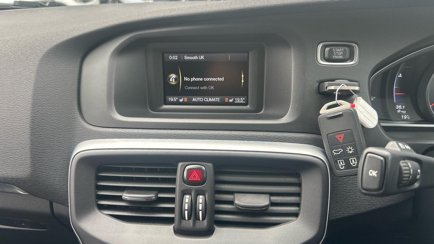 Used Volvo V40 2018 for sale - 76121547: Photo 38