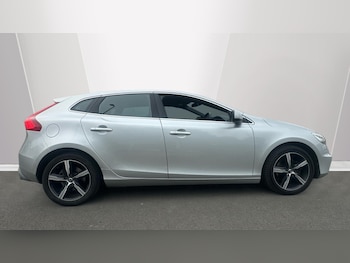 Used Volvo V40 2018 for sale - 76121547: Photo 3