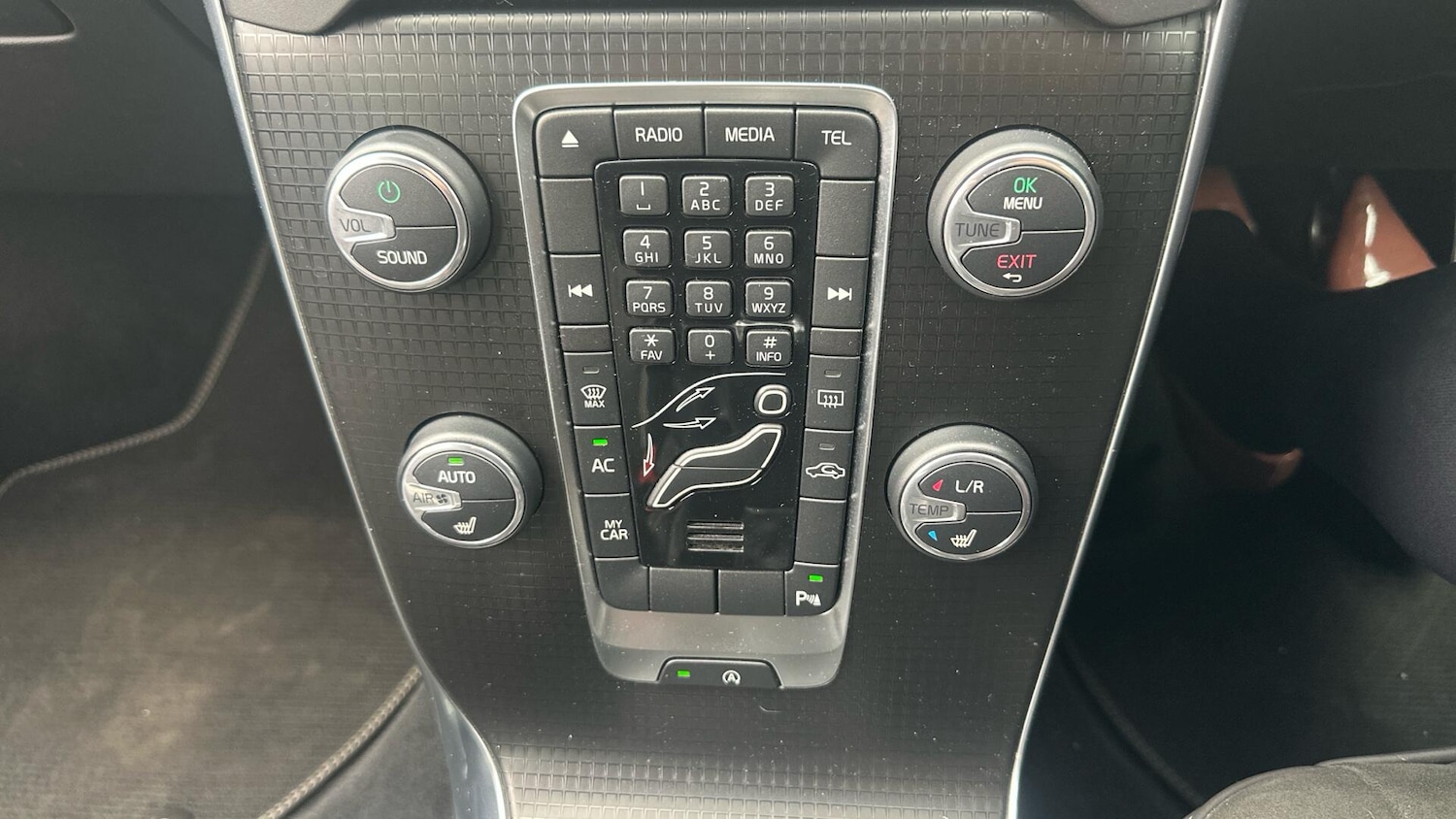 Used Volvo V40 2018 for sale - 76121547: Photo 47