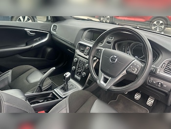 Used Volvo V40 2018 for sale - 76121547: Photo 4