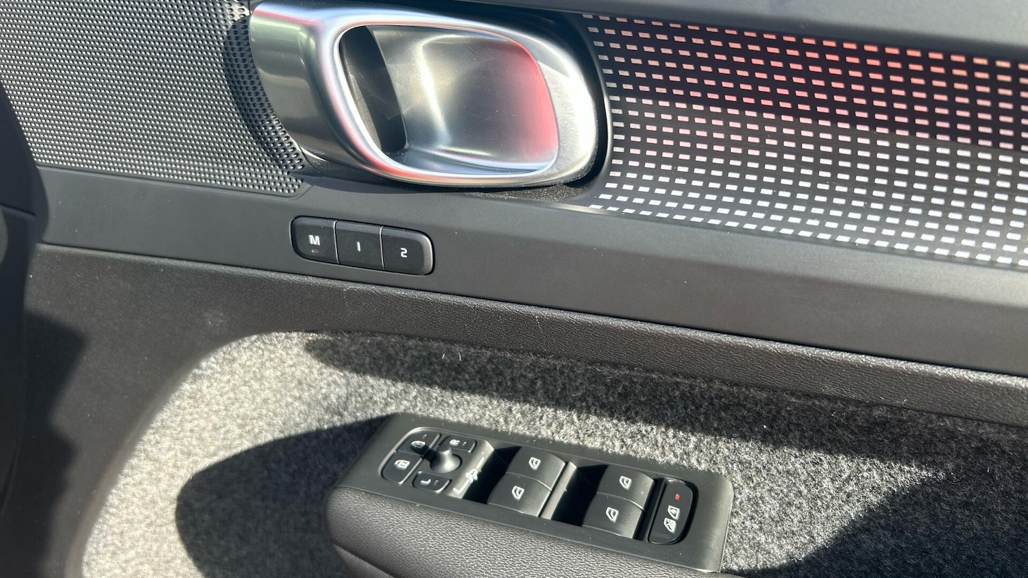 Used Volvo XC40 2025 for sale - 76499259: Photo 21