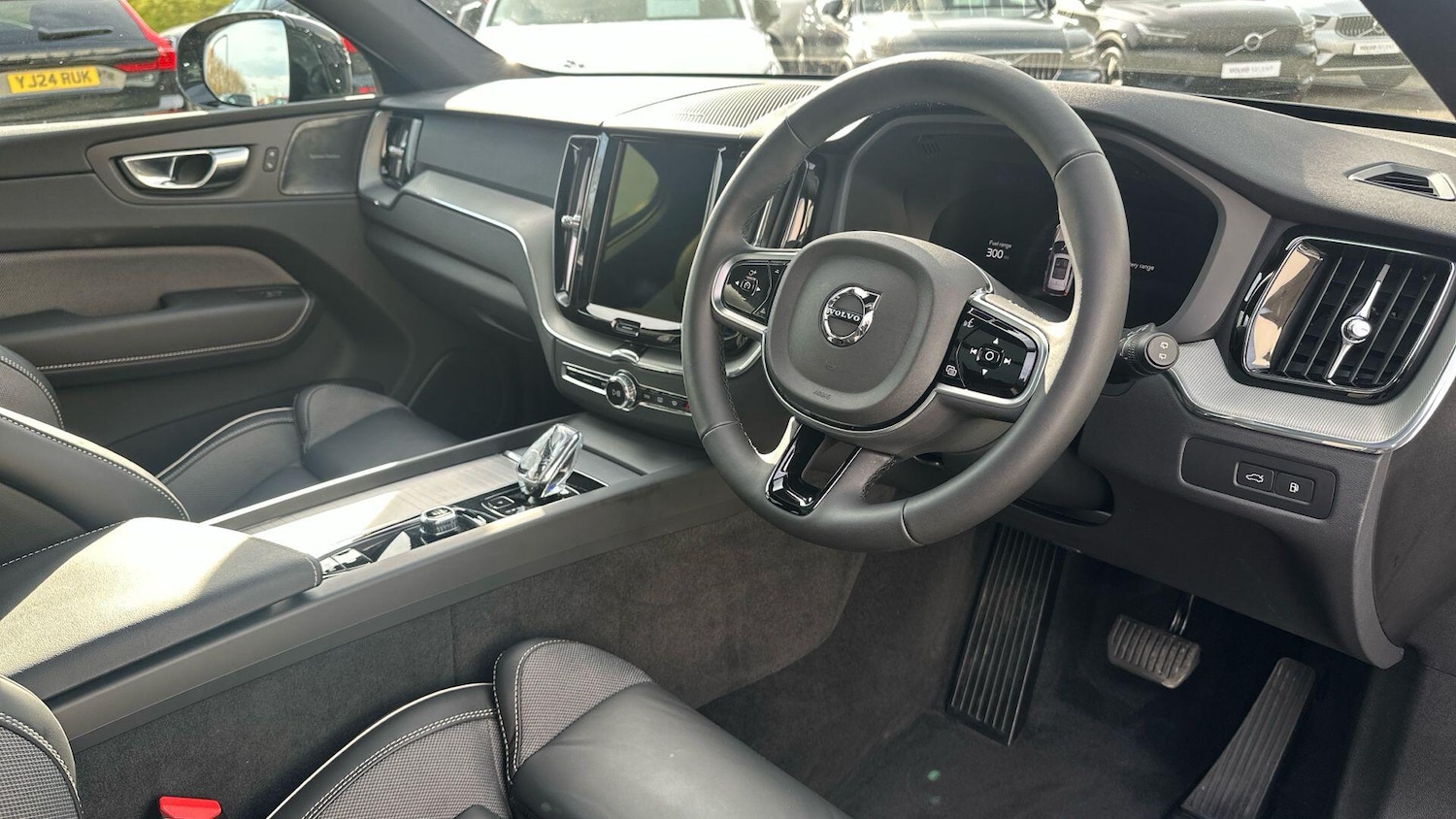 Used Volvo XC60 for sale - 76714913: Photo 4