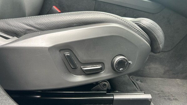 Used Volvo XC60 2023 for sale - 76152266: Photo 24
