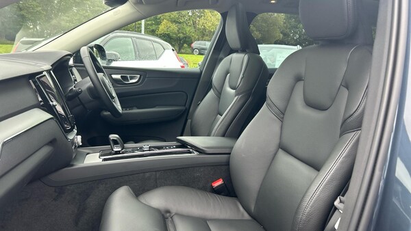 Used Volvo XC60 2023 for sale - 76152266: Photo 31