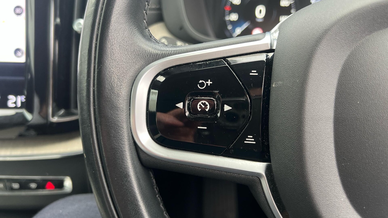 Used Volvo XC60 2020 for sale - 77657971: Photo 20