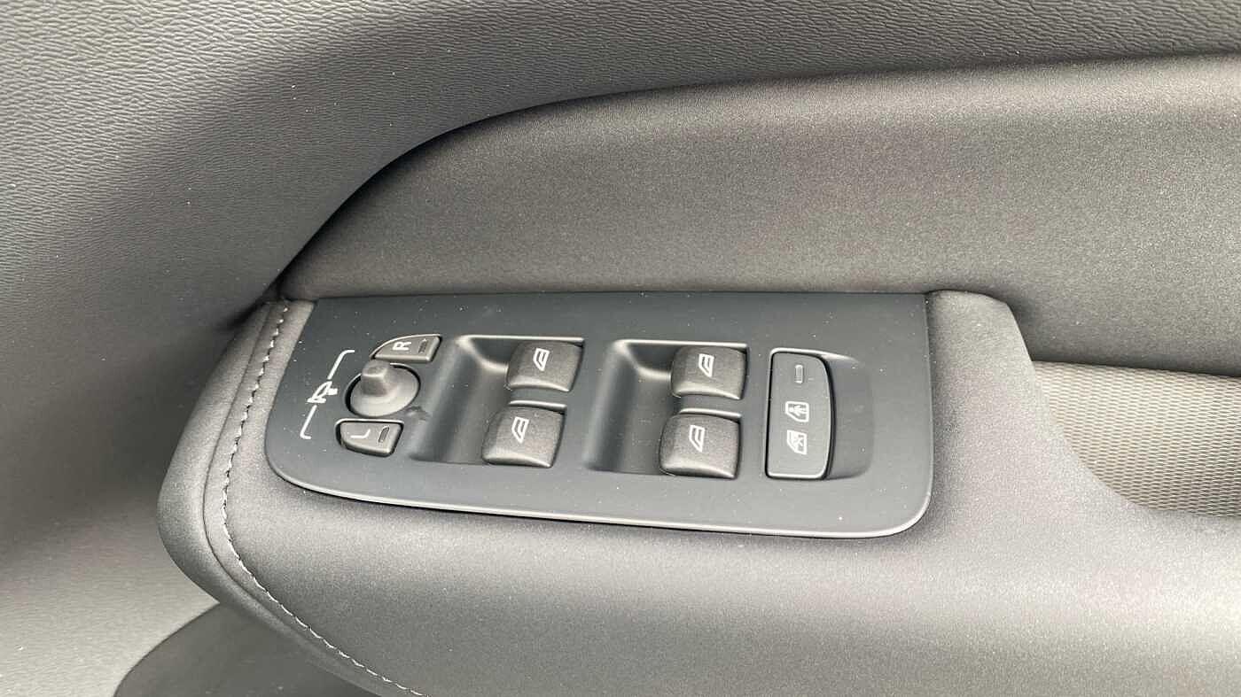 Used Volvo XC60 2025 for sale - 77386408: Photo 26