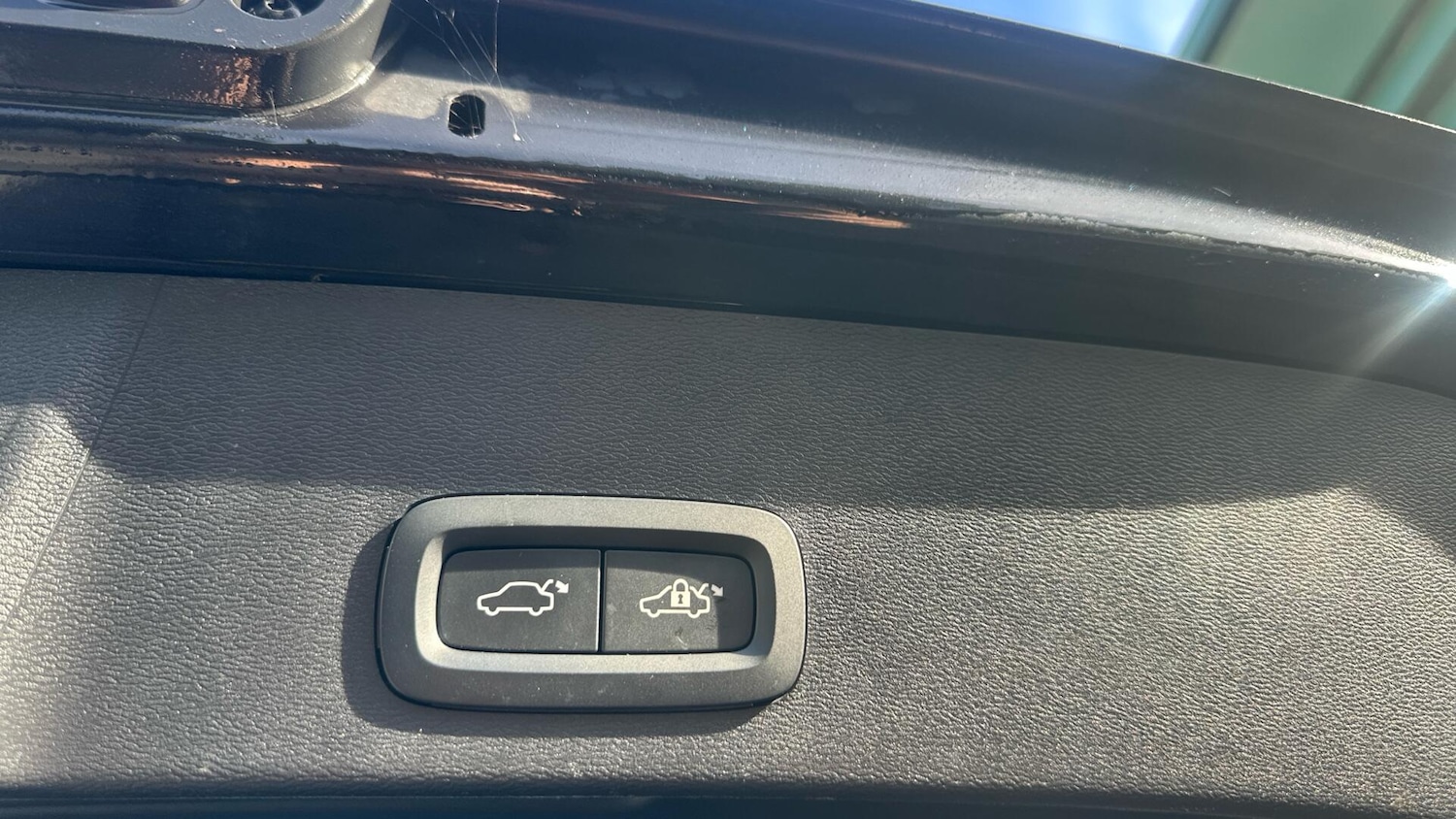 Used Volvo XC40 2023 for sale - 76122984: Photo 15