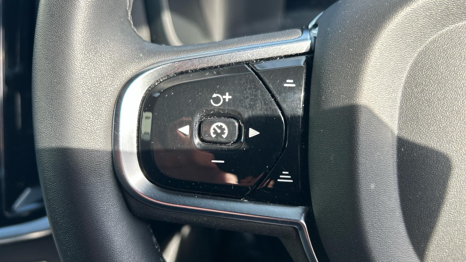 Used Volvo V60 2023 for sale - 76964522: Photo 17