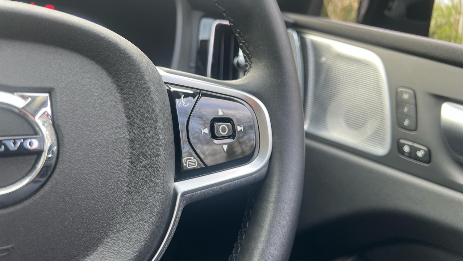 Used Volvo XC60 2025 for sale - 78019911: Photo 21