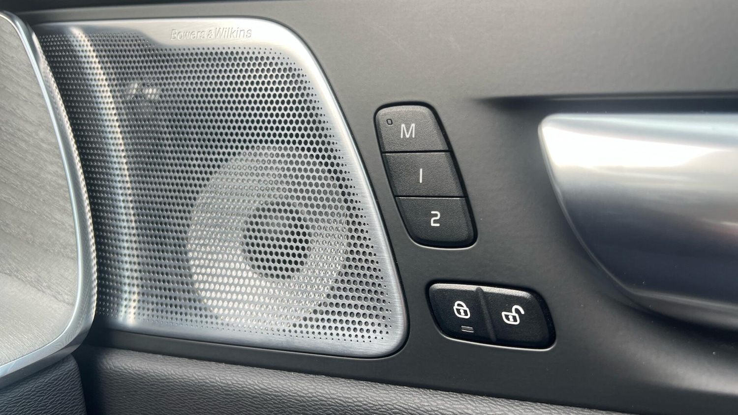 Used Volvo XC60 2025 for sale - 78019911: Photo 37