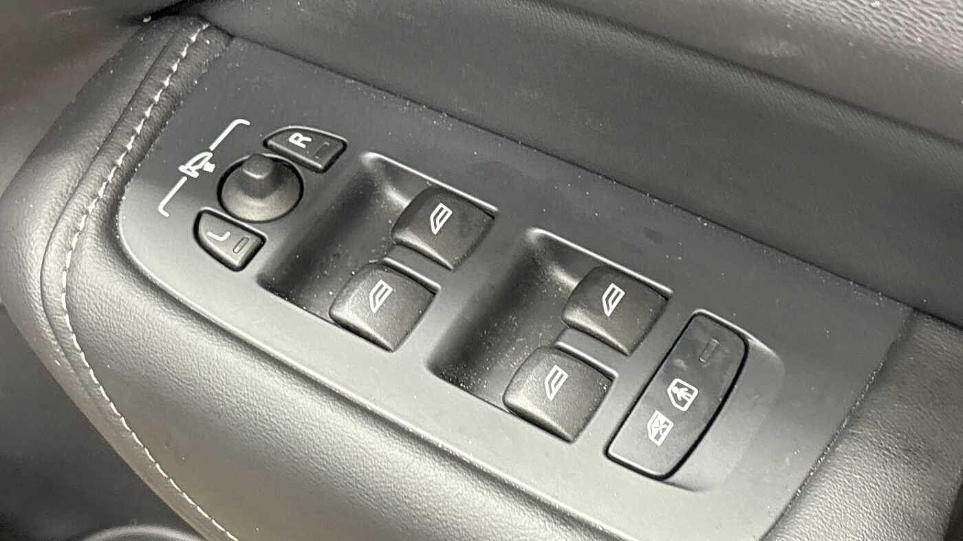 Used Volvo XC60 2025 for sale - 77091027: Photo 25