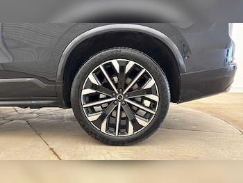 Used Volvo XC90 2025 for sale - 78934543: Photo
