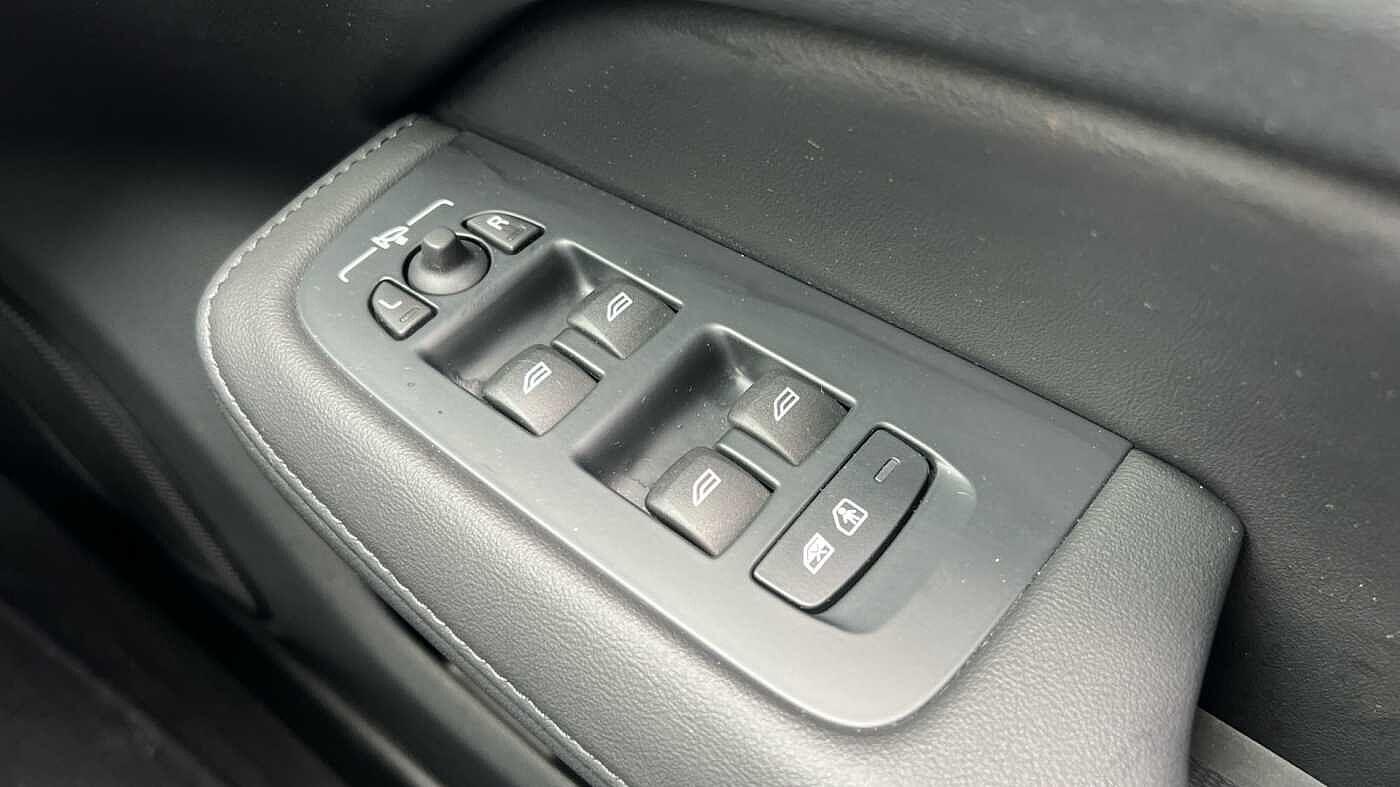 Used Volvo S60 2023 for sale - 77658398: Photo 25