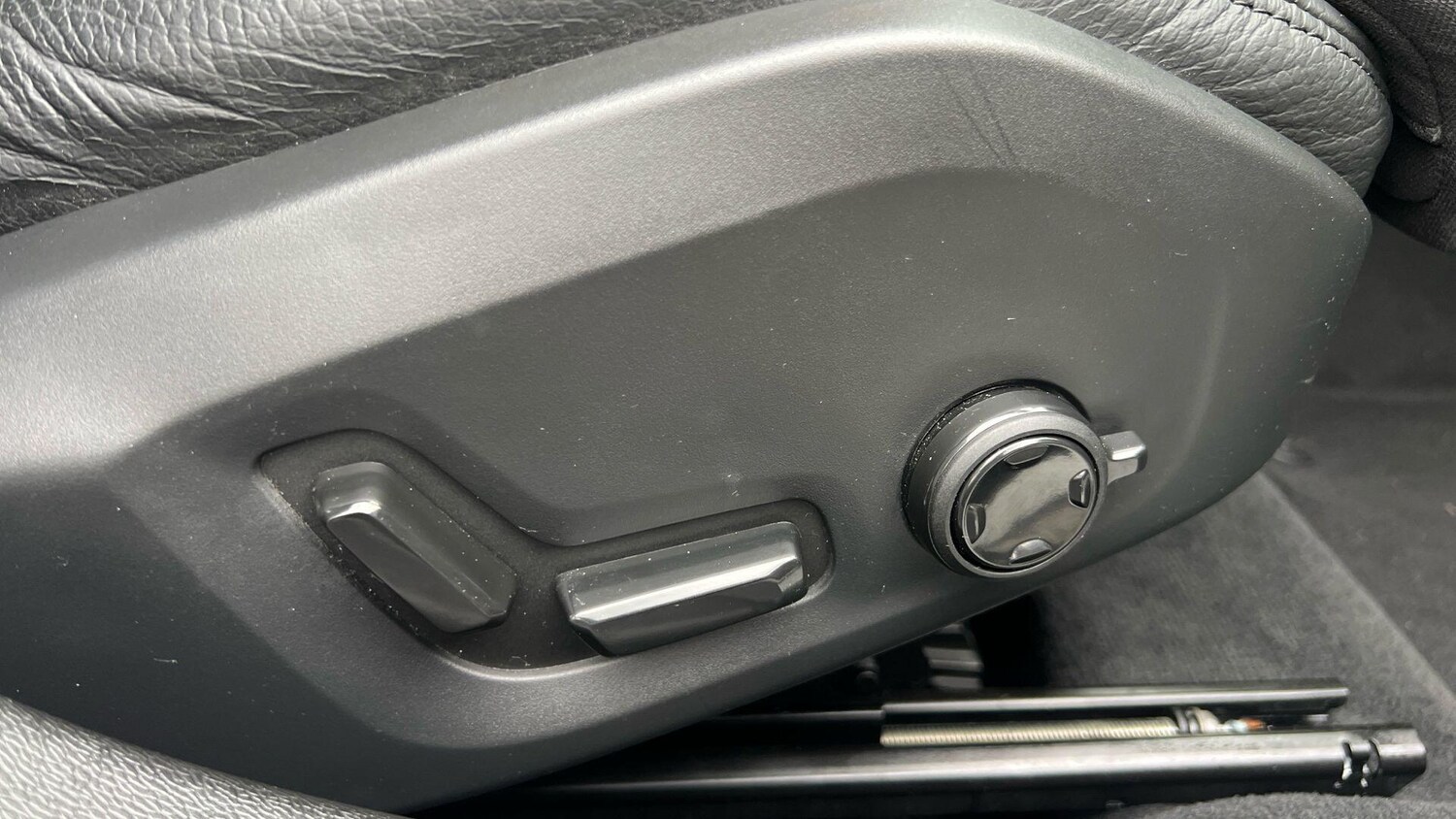 Used Volvo S60 2023 for sale - 77658398: Photo 57