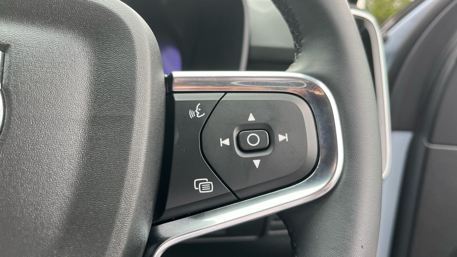 Used Volvo XC40 2024 for sale - 76151624: Photo 23