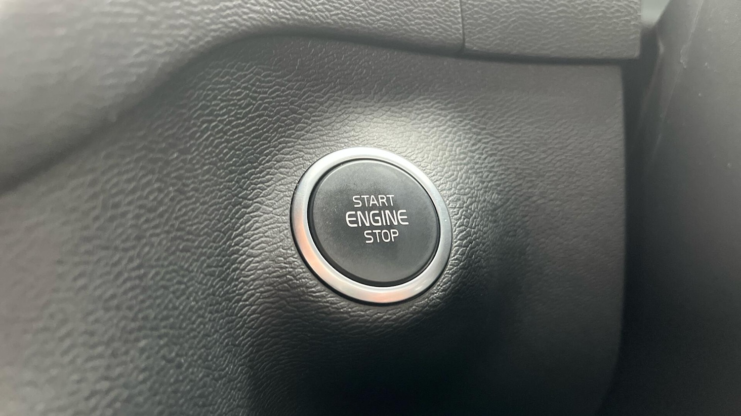 Used Volvo XC40 2024 for sale - 76151624: Photo 27