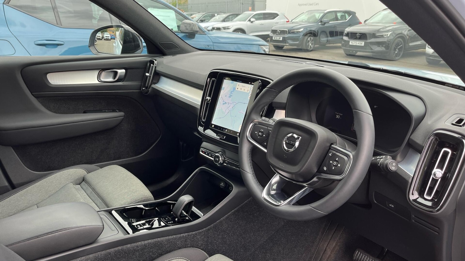 Used Volvo XC40 2024 for sale - 76151624: Photo 5