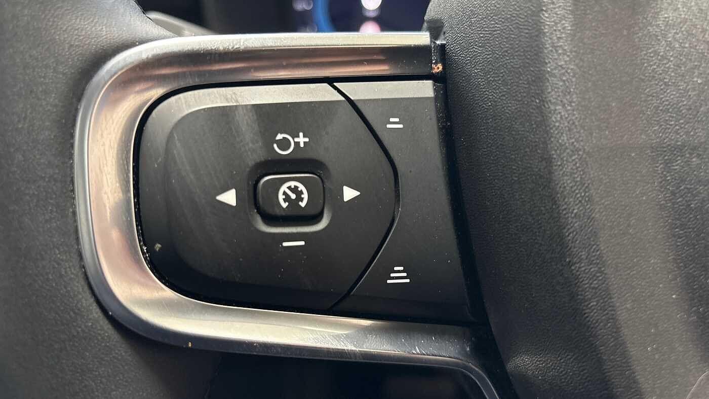 Used Volvo XC40 2025 for sale - 77343771: Photo 31