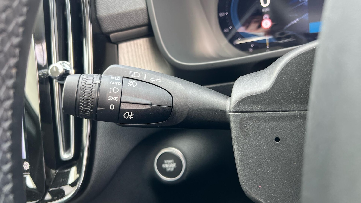 Used Volvo XC40 for sale - 77671598: Photo 19