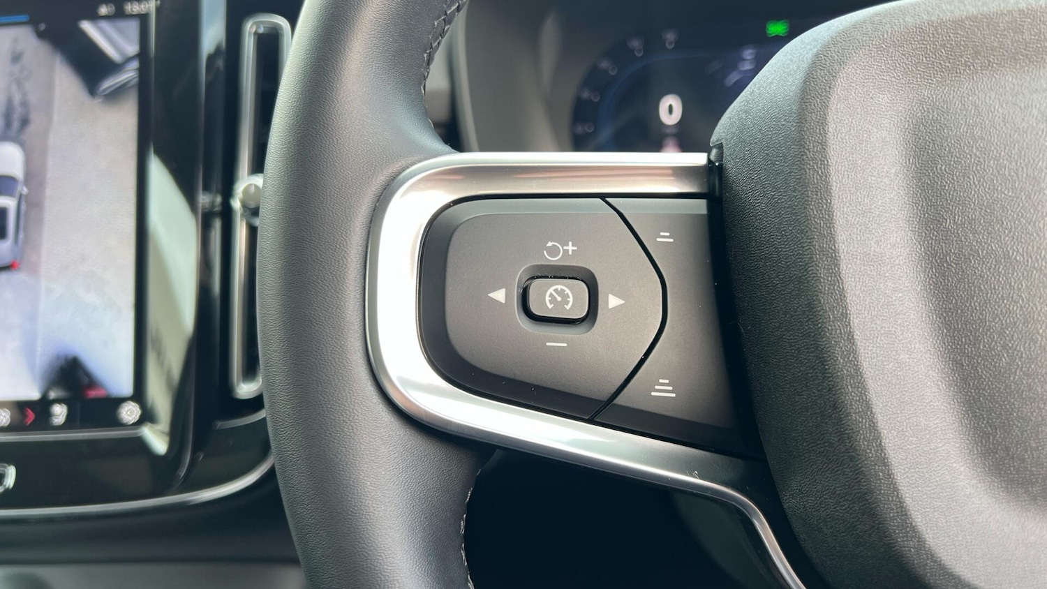 Used Volvo XC40 for sale - 77671598: Photo 20