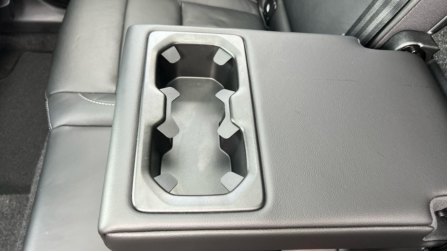 Used Volvo XC40 for sale - 77671598: Photo 32