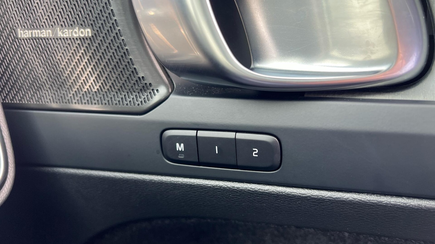 Used Volvo XC40 for sale - 77671598: Photo 35