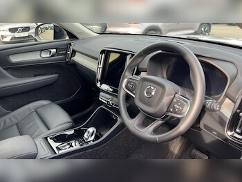 Used Volvo XC40 2025 for sale - 77671598: Photo