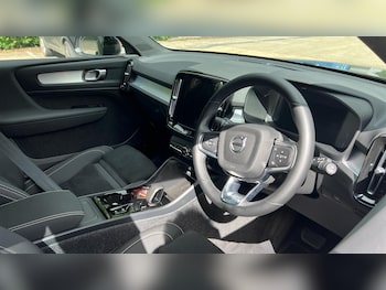 Used Volvo XC40 2025 for sale - 78911098: Photo