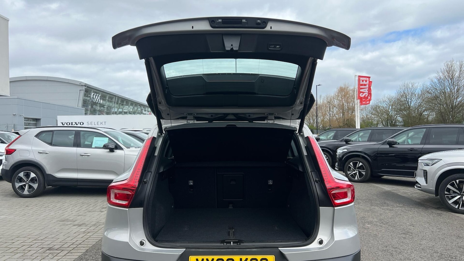 Used Volvo XC40 2023 for sale - 78086668: Photo 13