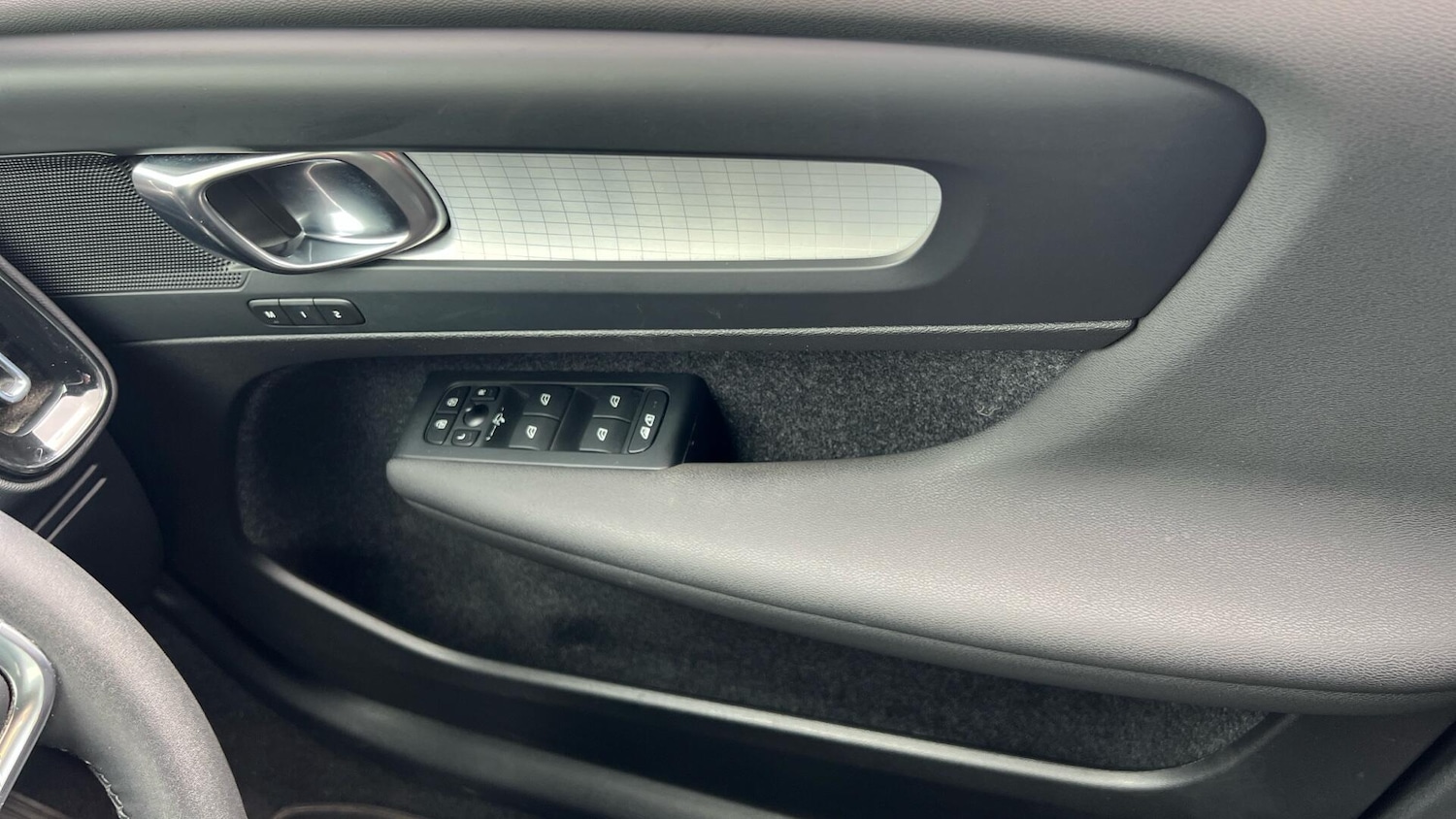 Used Volvo XC40 2023 for sale - 78086668: Photo 27