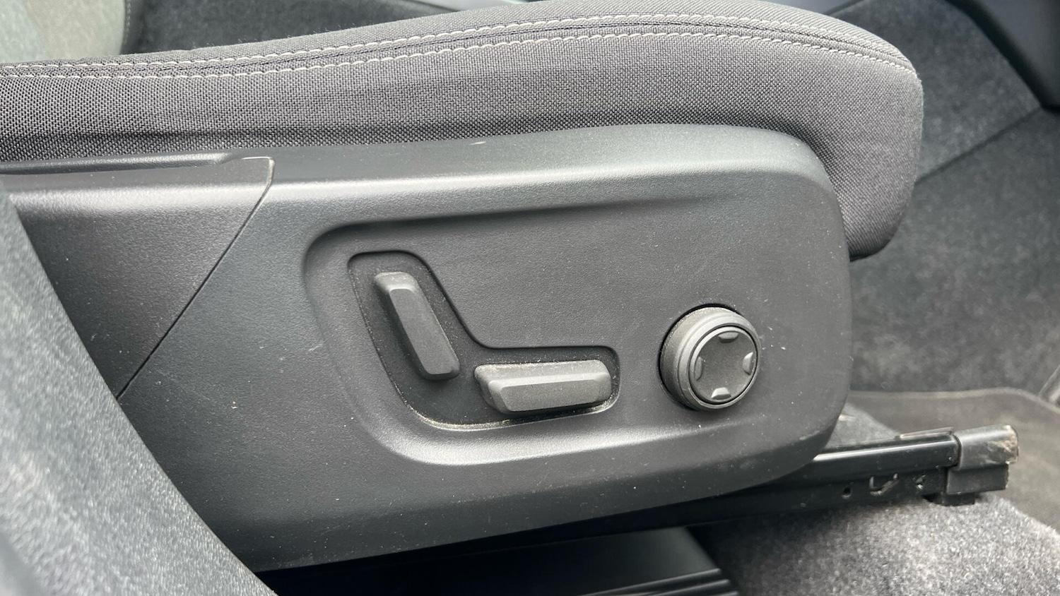 Used Volvo XC40 2023 for sale - 78086668: Photo 28