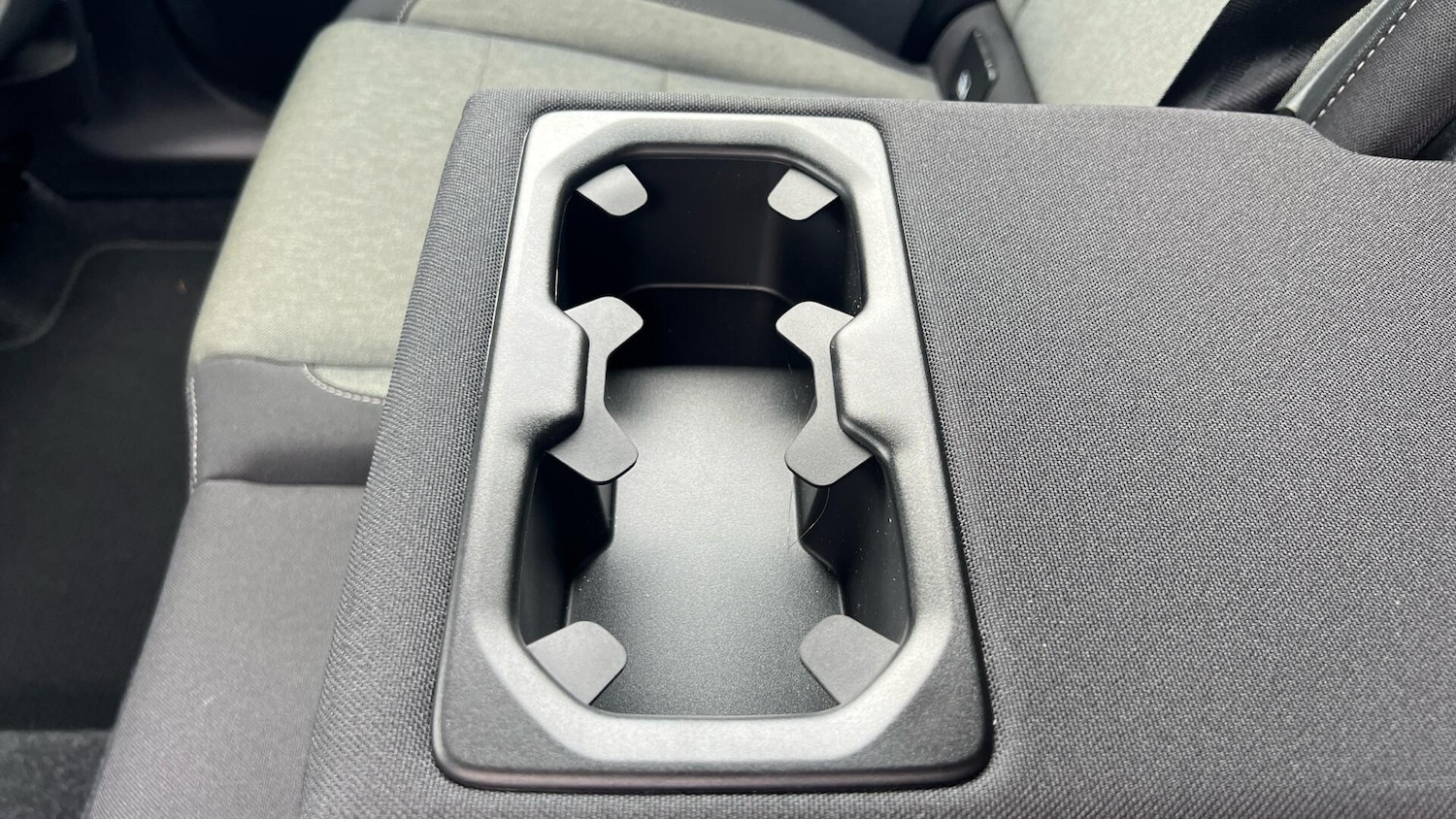 Used Volvo XC40 2023 for sale - 78086668: Photo 31