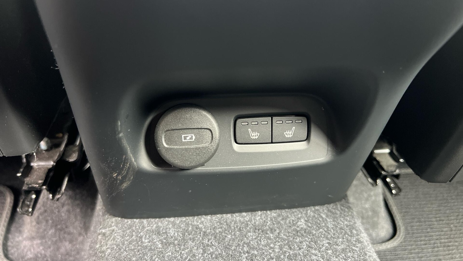 Used Volvo XC40 2023 for sale - 78086668: Photo 33