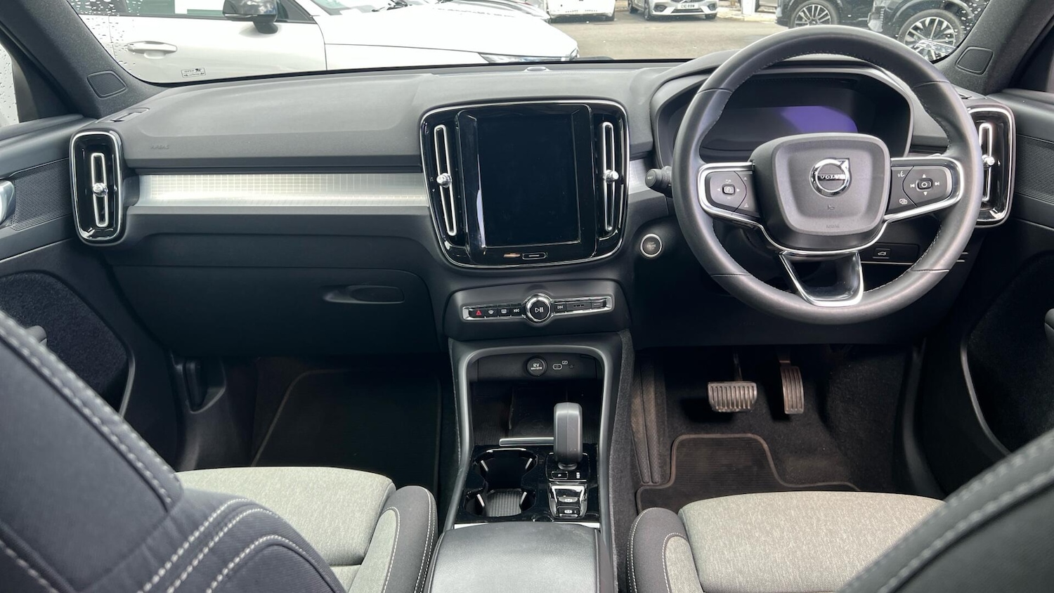 Used Volvo XC40 2023 for sale - 78086668: Photo 5