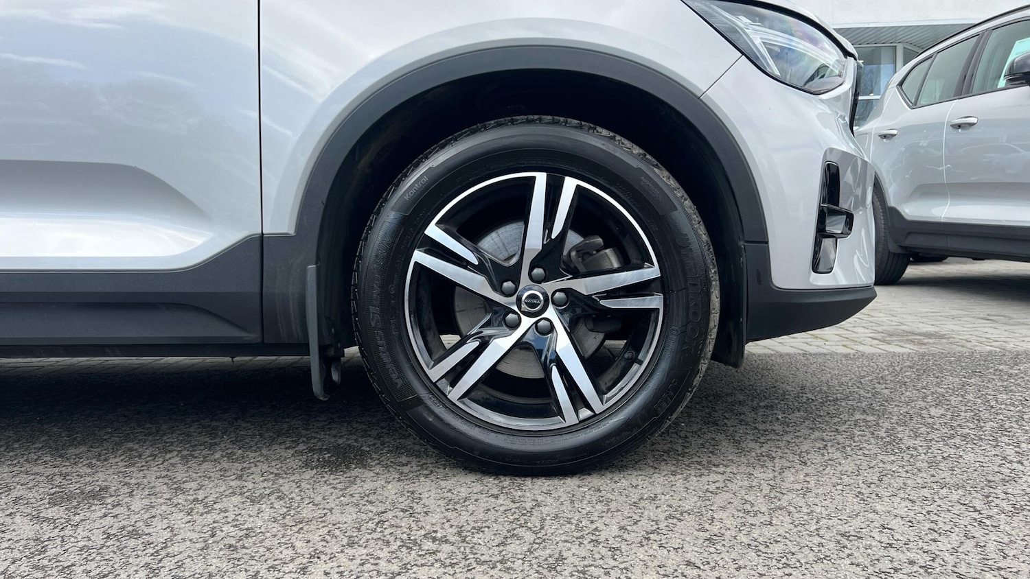 Used Volvo XC40 2023 for sale - 78086668: Photo 9