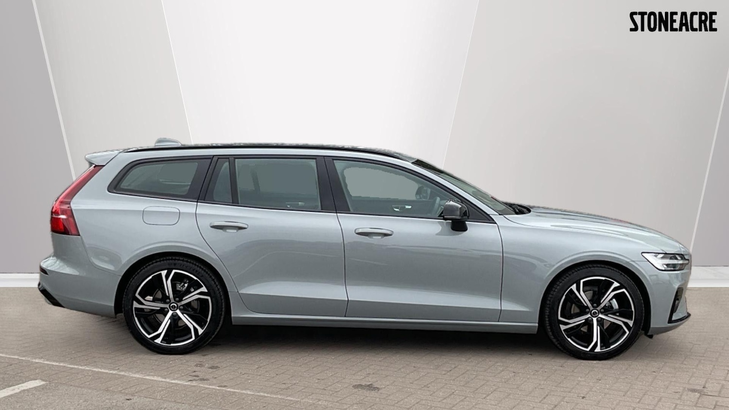 Used Volvo V60 2025 for sale - 76251206: Photo 2