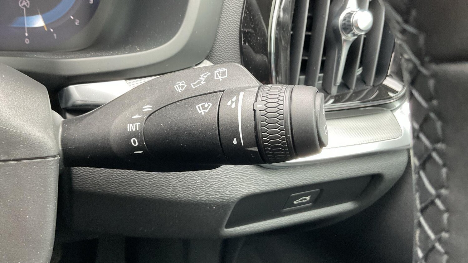 Used Volvo V60 2025 for sale - 76251206: Photo 22