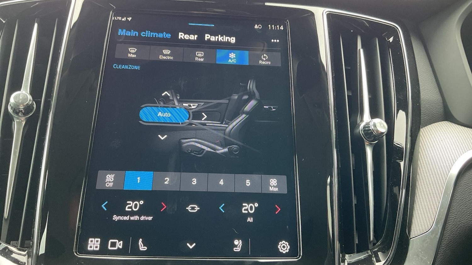 Used Volvo V60 2025 for sale - 76251206: Photo 32