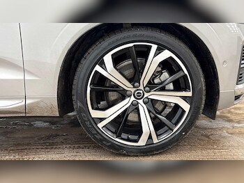 Used Volvo XC60 2025 for sale - 77784100: Photo