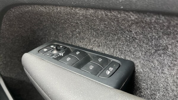 Used Volvo XC40 2024 for sale - 76189304: Photo 25