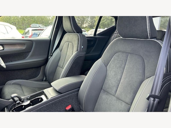 Used Volvo XC40 2025 for sale - 76251081: Photo 9