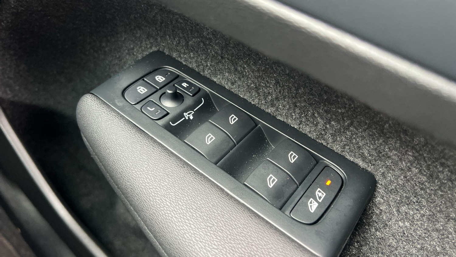 Used Volvo XC40 2025 for sale - 78007513: Photo 16