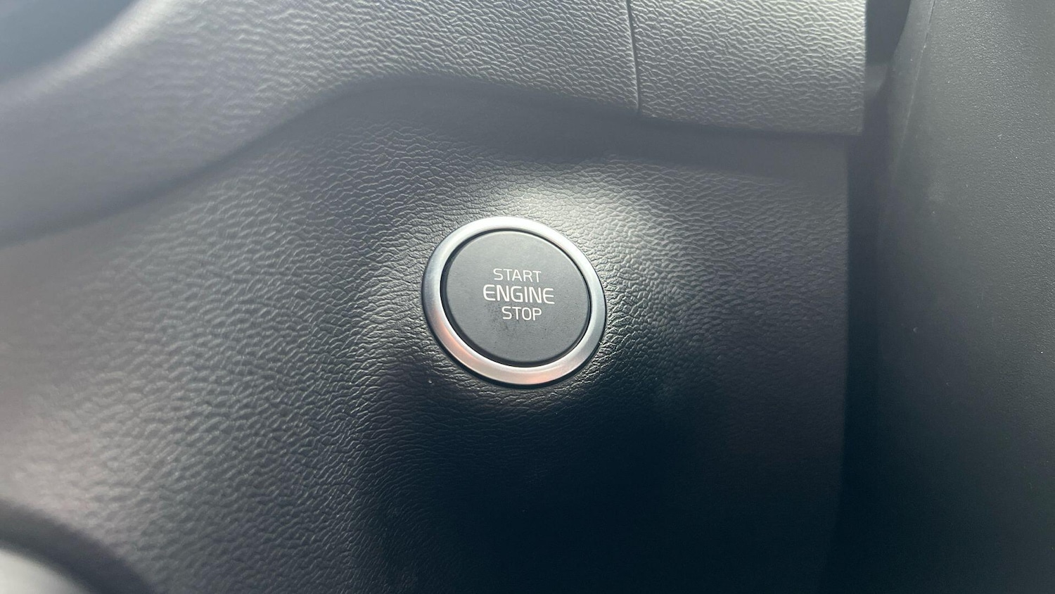 Used Volvo XC40 2025 for sale - 78007513: Photo 17