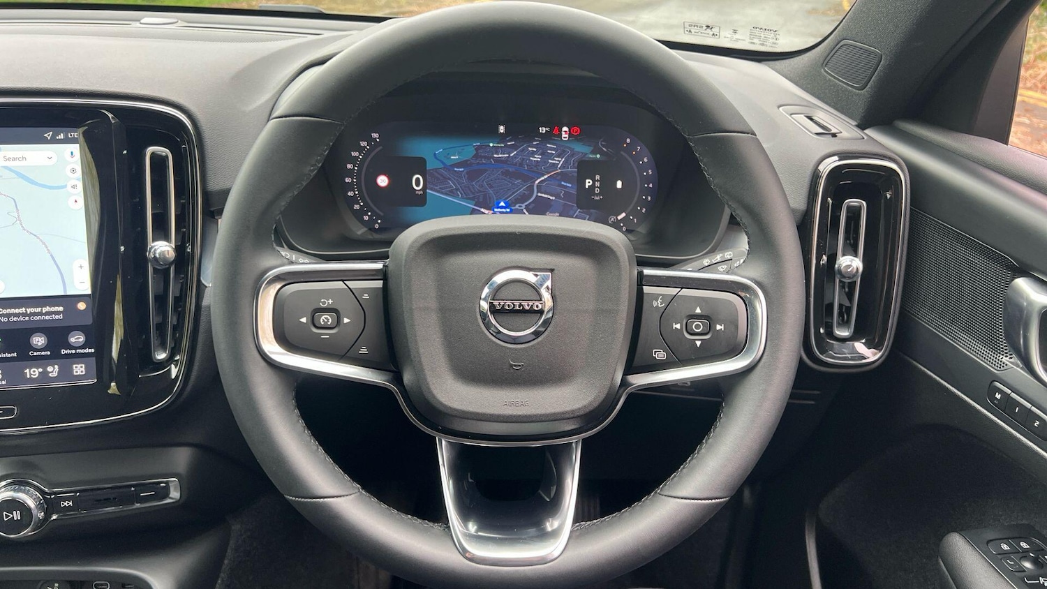 Used Volvo XC40 2025 for sale - 78007513: Photo 32