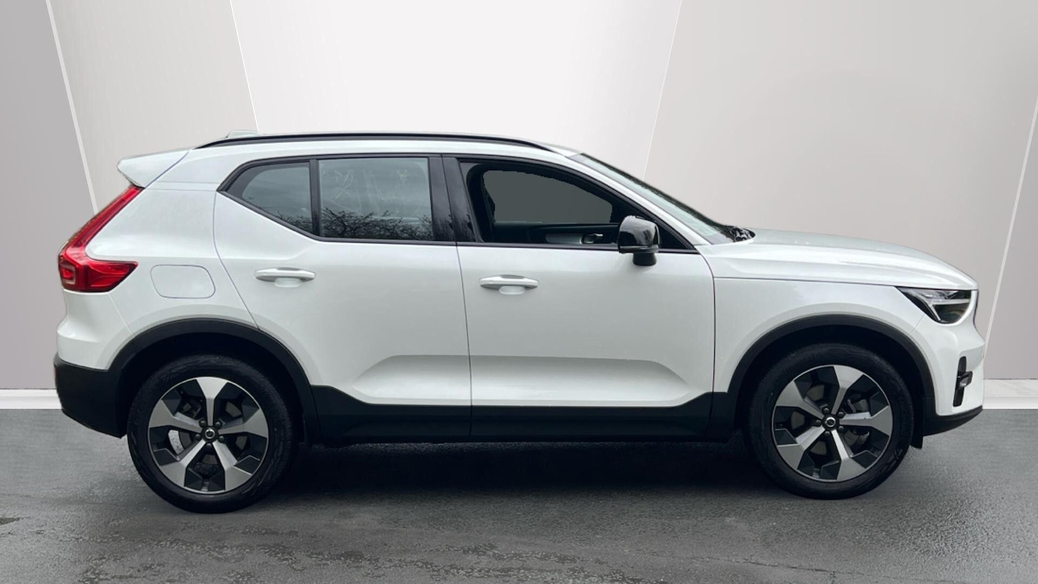 Used Volvo XC40 2025 for sale - 78007513: Photo 4