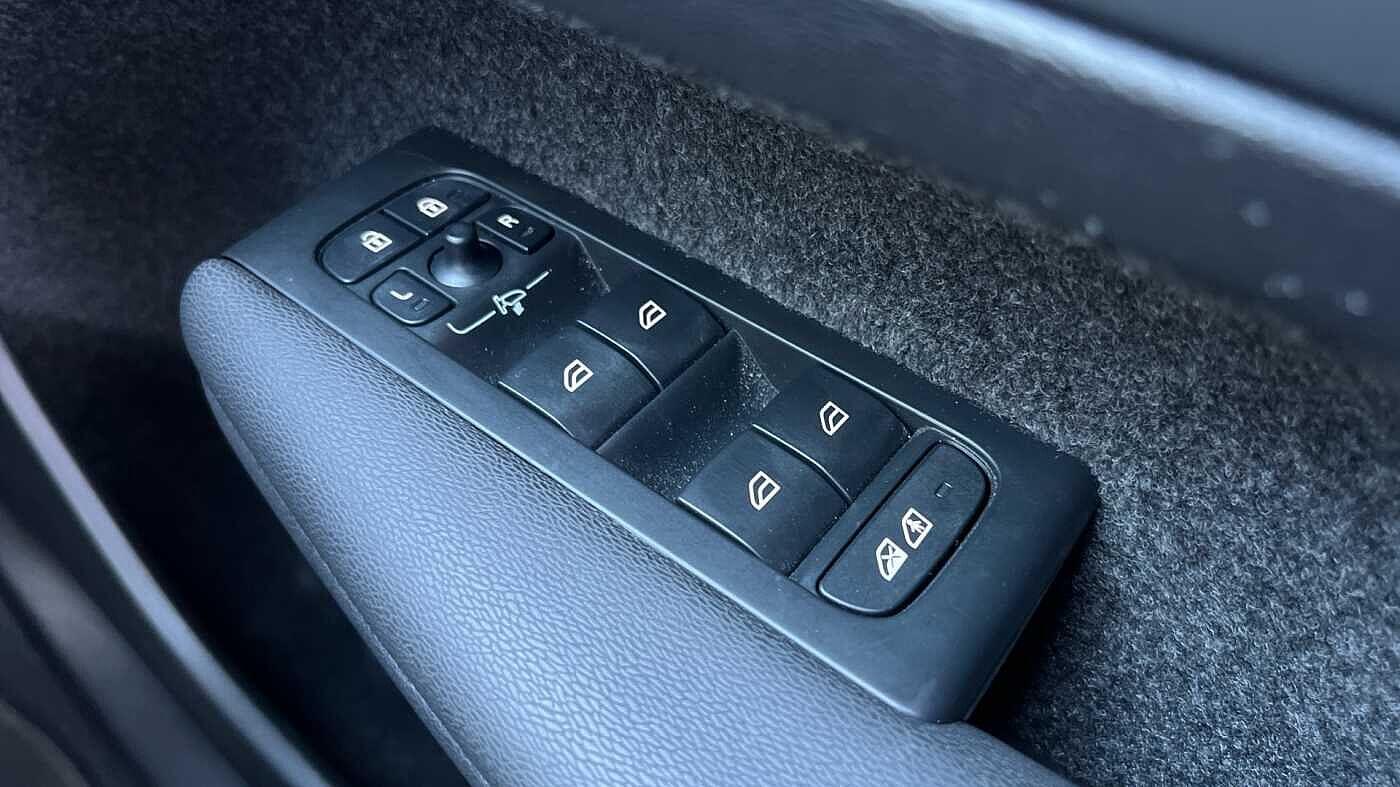 Used Volvo XC40 for sale - 77752942: Photo 25