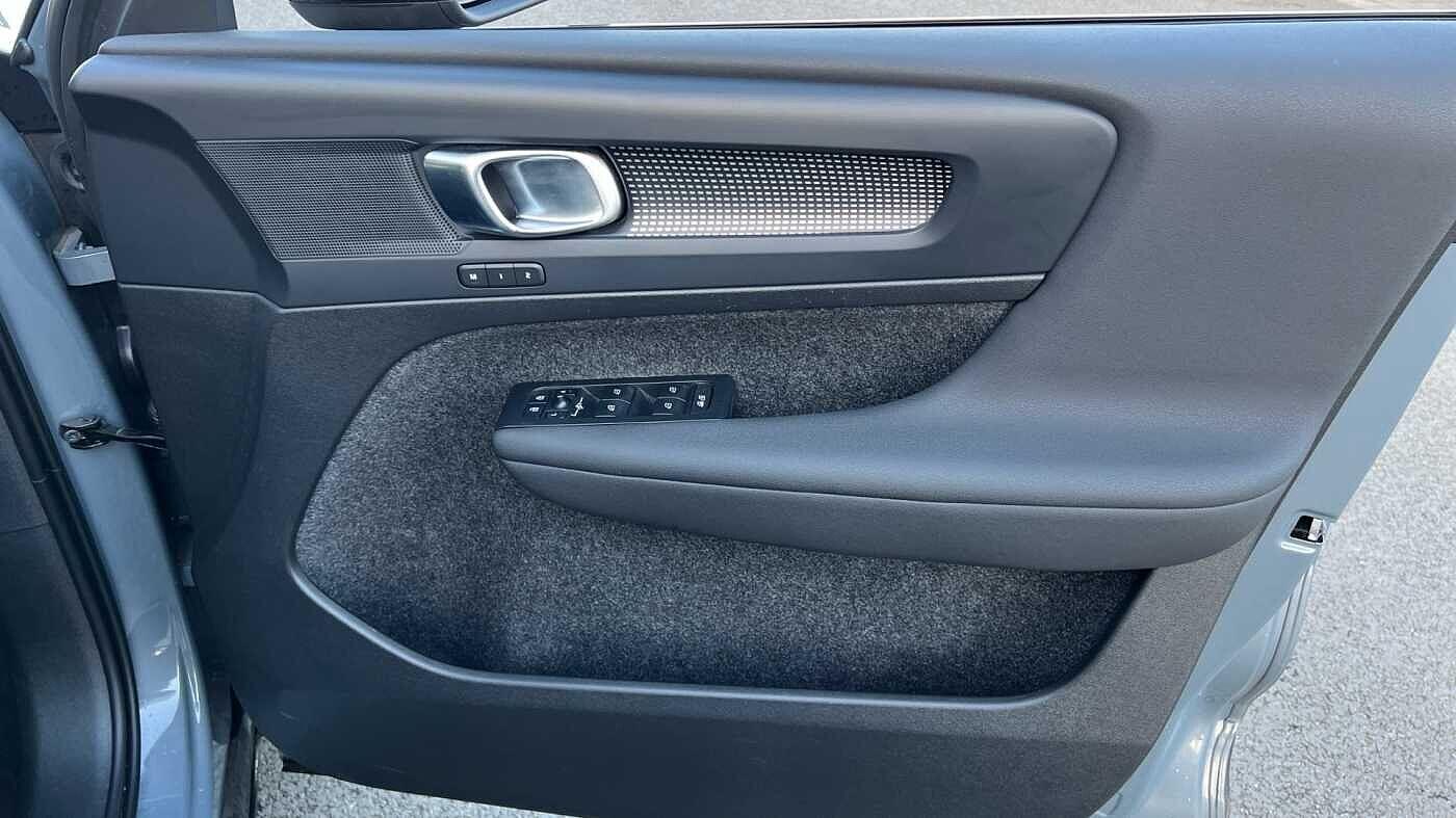 Used Volvo XC40 for sale - 77752942: Photo 29