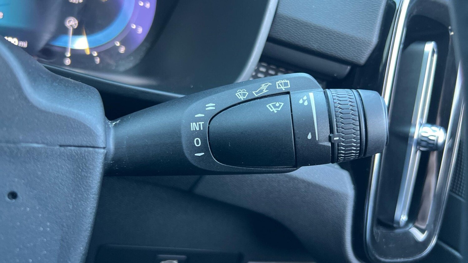 Used Volvo XC40 for sale - 77752942: Photo 55