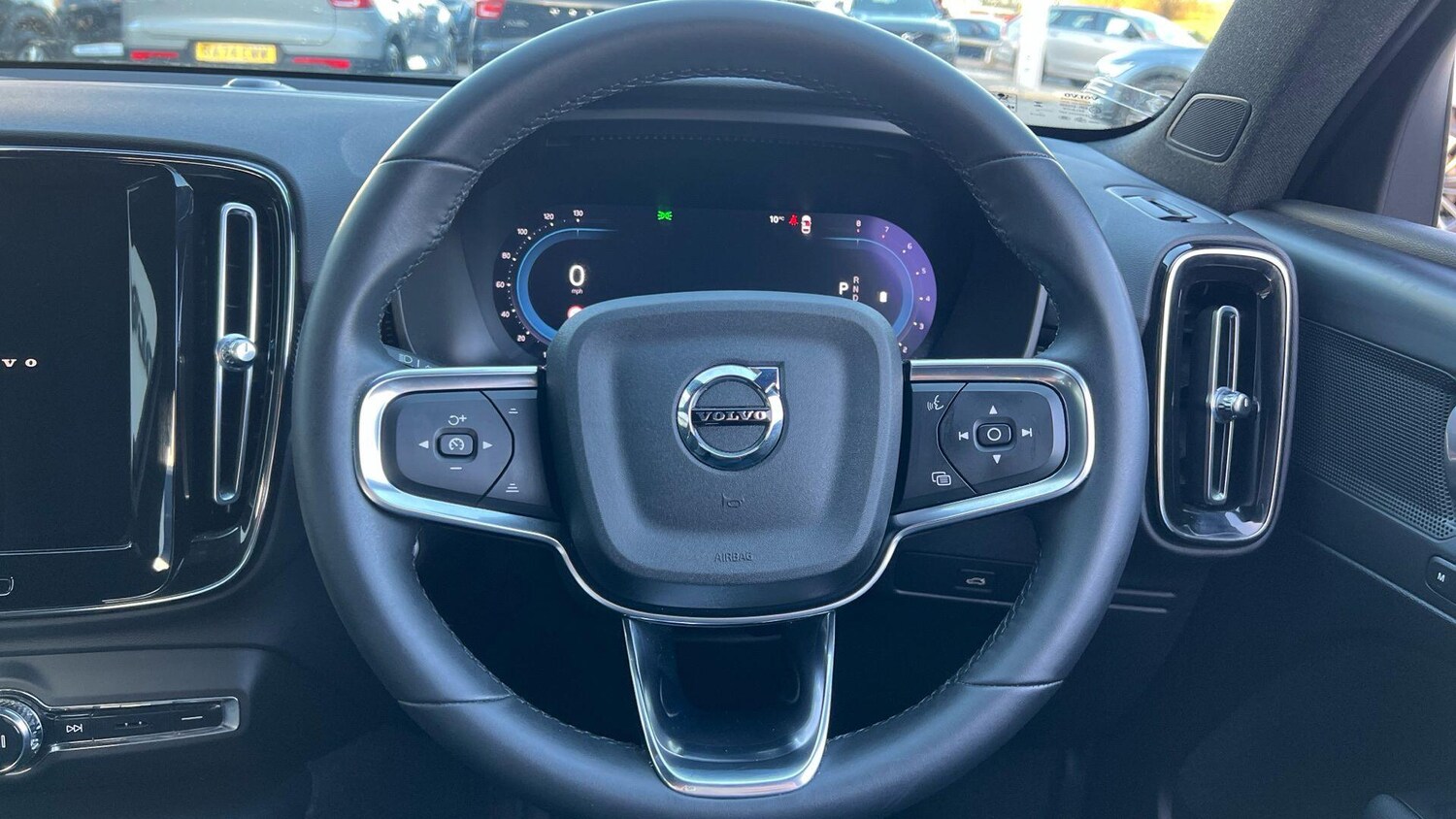 Used Volvo XC40 for sale - 77752942: Photo 72