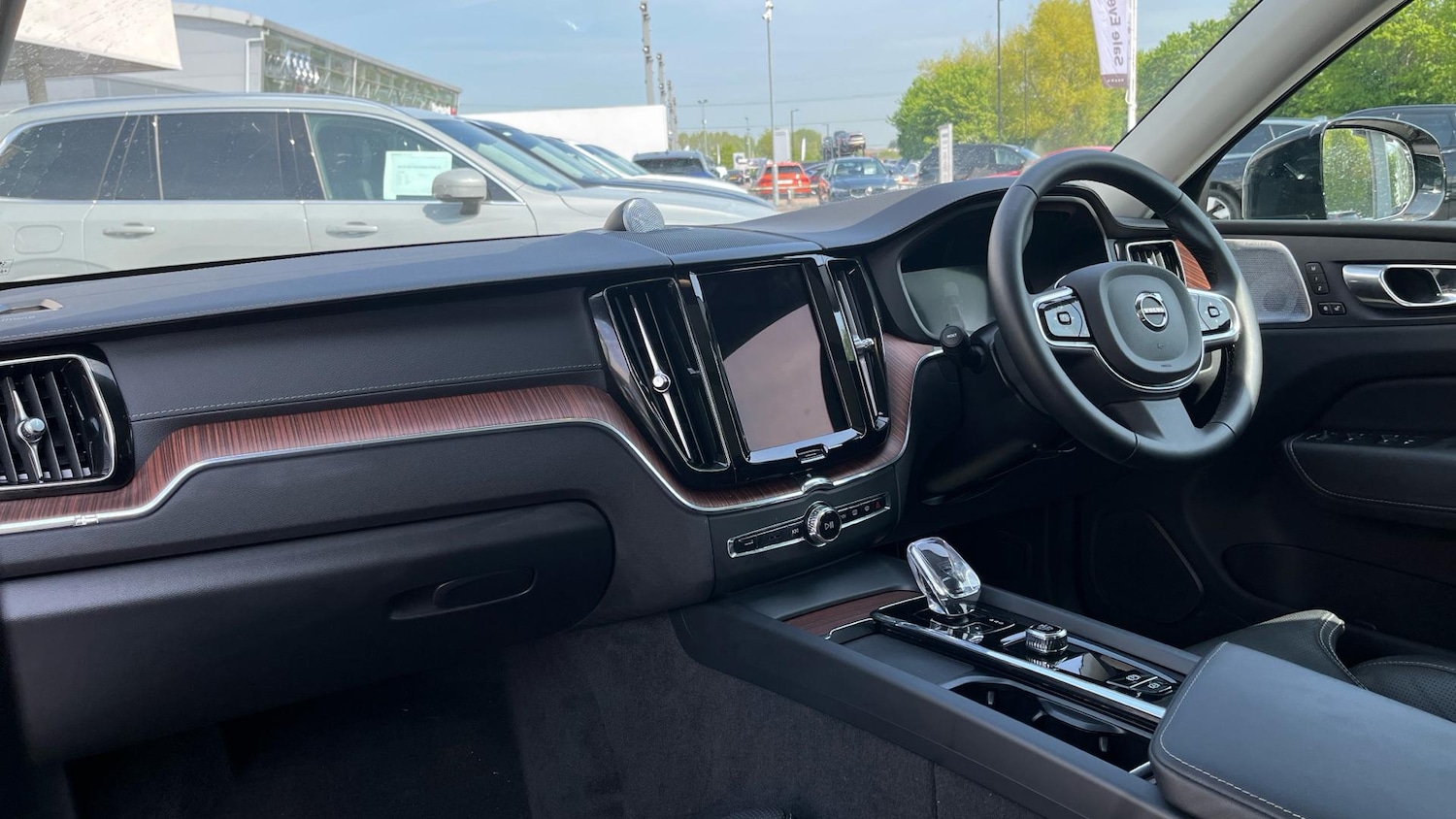 Used Volvo XC60 2024 for sale - 76484462: Photo 5